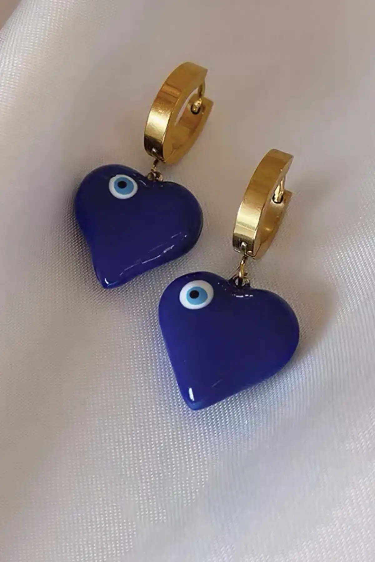 Altın Renk Kalp Figürlü Çelik Küpe (Çift)