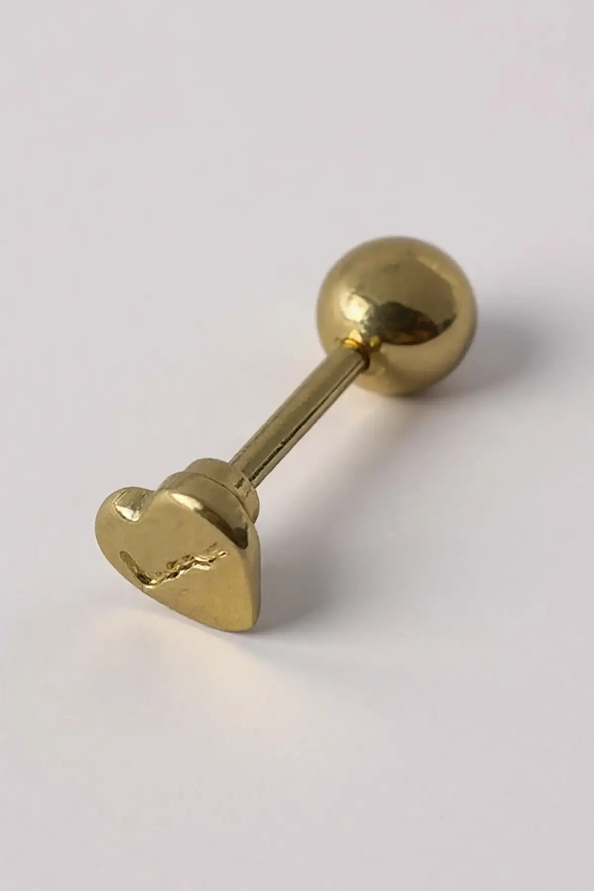 Altın Renk Kalp Figürlü Cerrahi Çelik Tragus/Kıkırdak Küpe/Piercing (Tek)