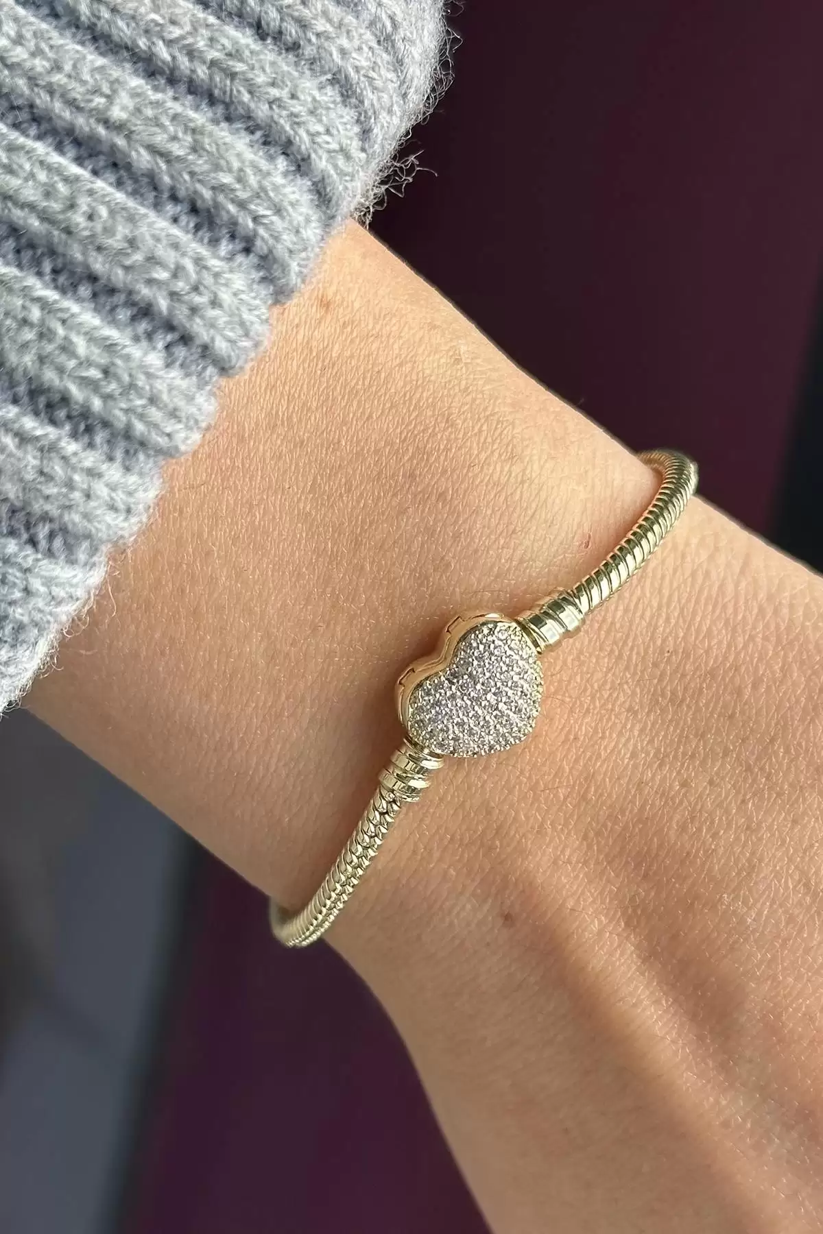 Altın Renk Kalp Figürlü Charm Takılabilir Pandora Bileklik