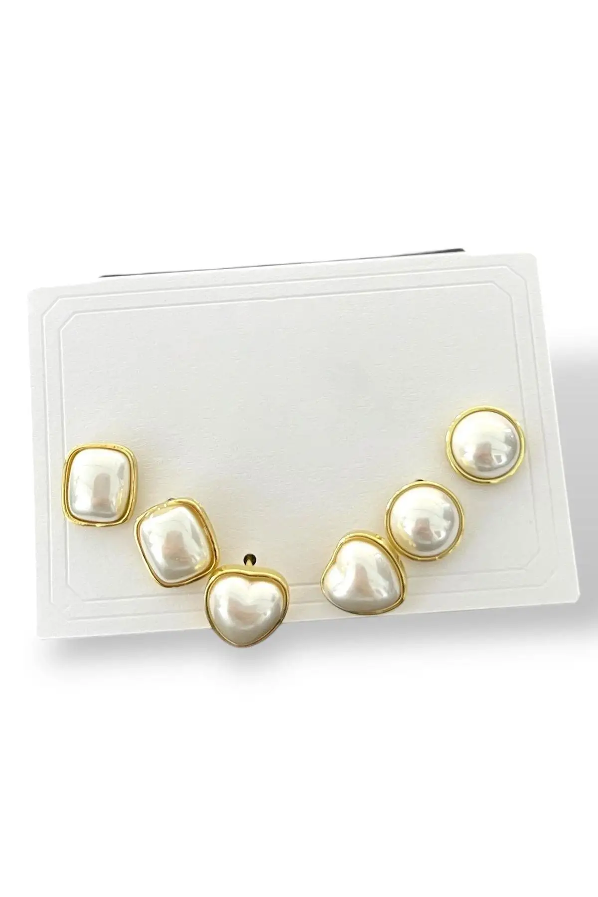 Altın Renk Kalp Figürlü İnci Detaylı 6lı Küpe Set