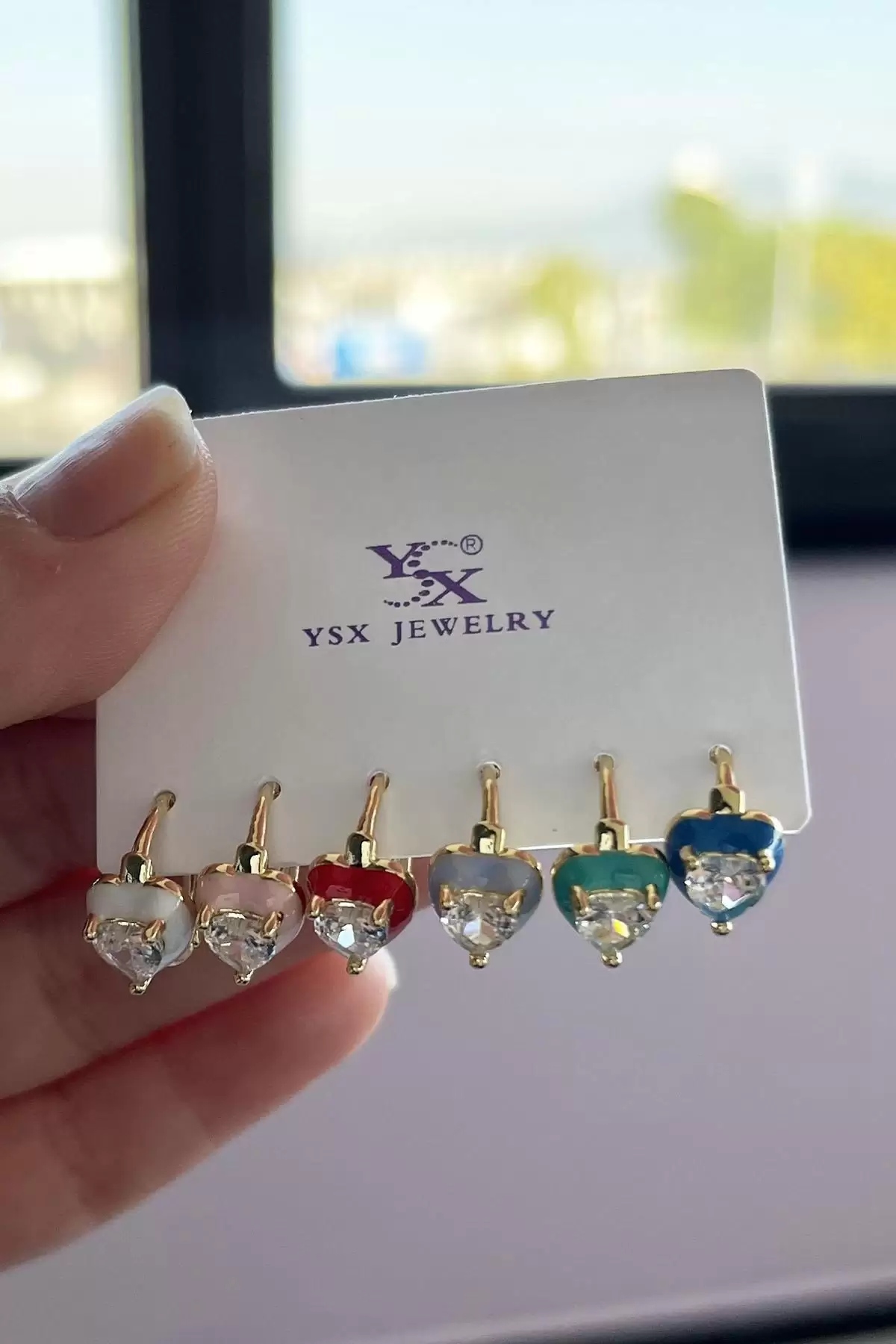 Altın Renk Kalp Figürlü Taş Detaylı 6lı YSX Küpe Set