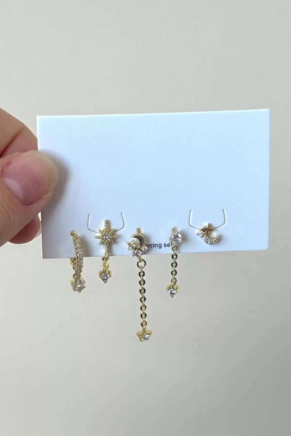 Altın Renk Karışık Figürlü Taş Detaylı 5li Küpe Set