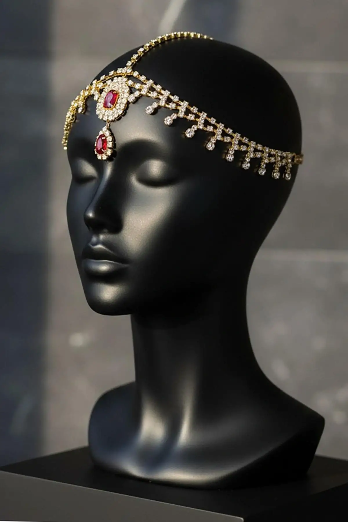 Altın Renk Kırmızı Taş Detaylı Alınlık/Kına Aksesuarı