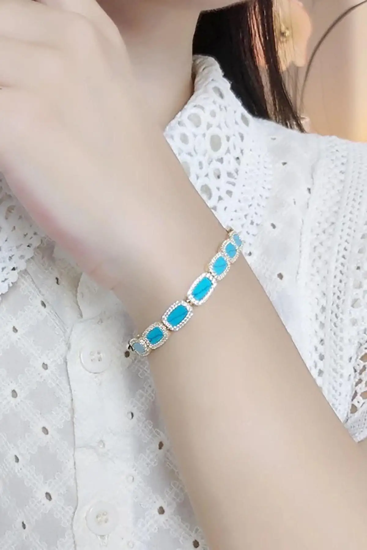 Altın Renk Mavi Taş Detaylı 14K Altın Kaplama VİP Bileklik