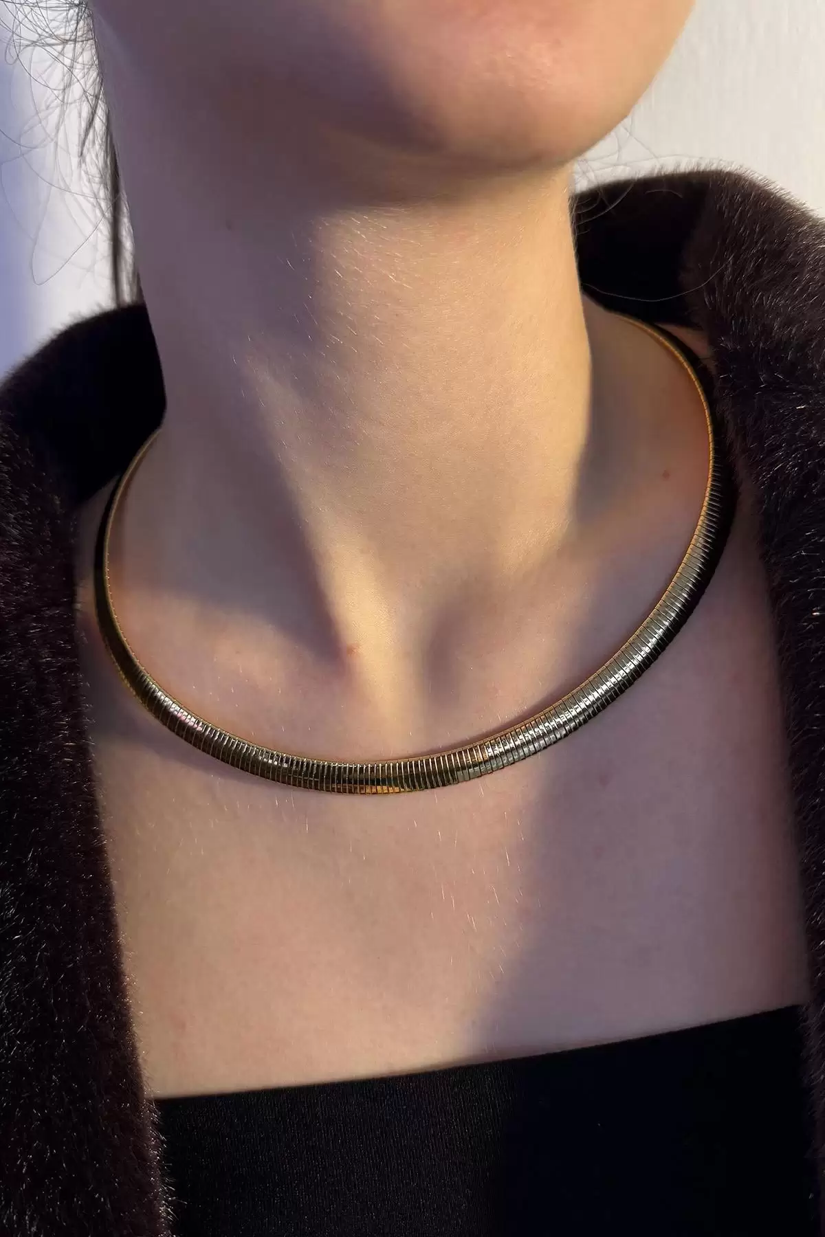 Altın Renk Metal Choker Kolye