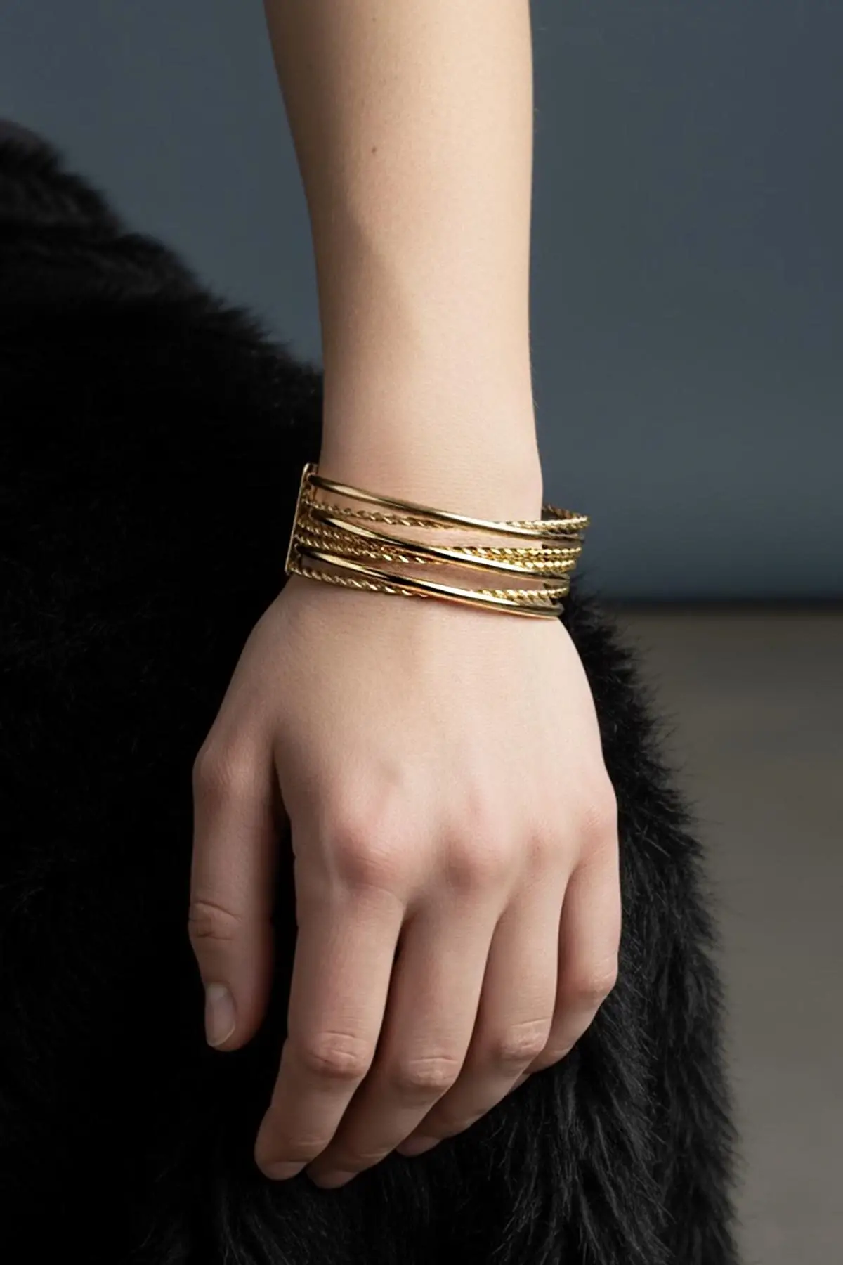 Altın Renk Metal Kelepçe Bileklik