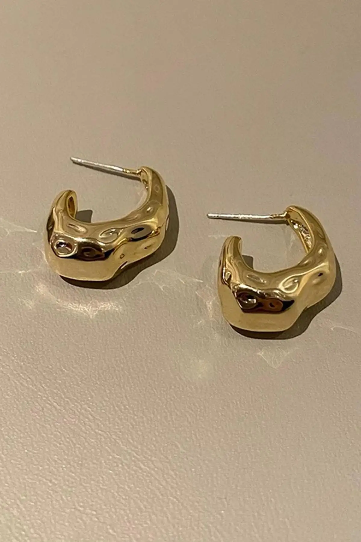 Altın Renk Metal Küpe (Çift)