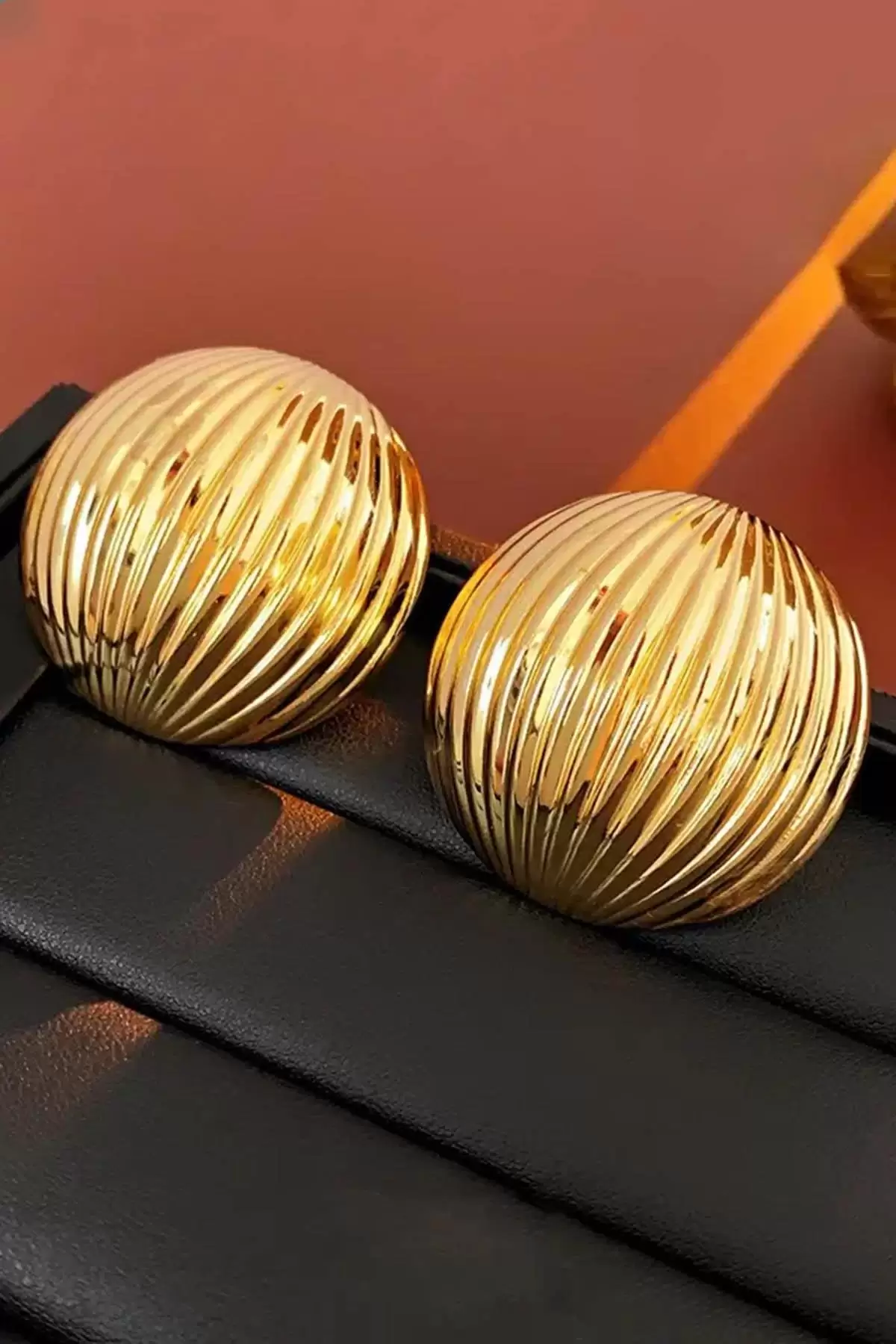 Altın Renk Metal Küpe (Çift)