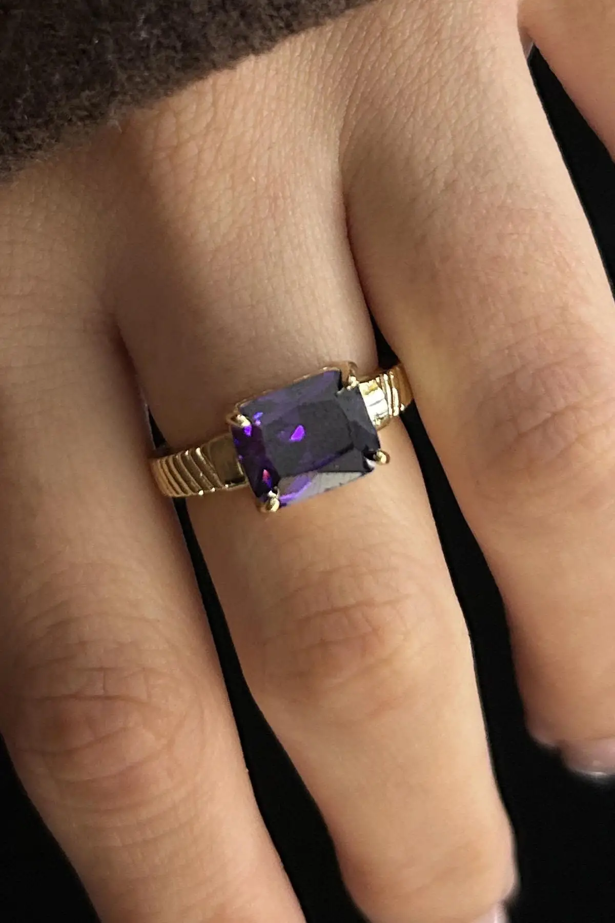 Altın Renk Mor Taş Detaylı Ayarlanabilir Çelik Yüzük