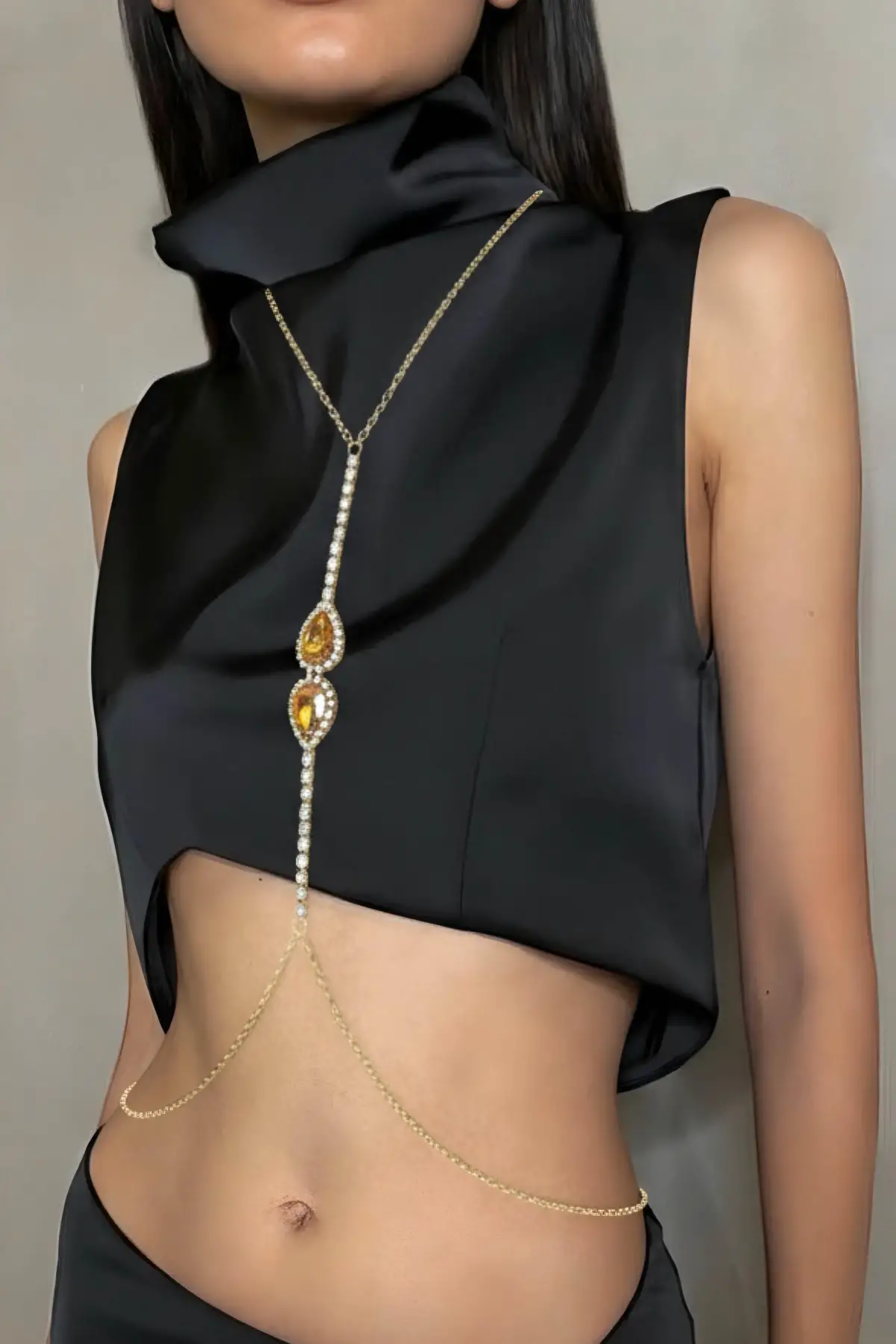 Altın Renk Sarı Taş Detaylı Tasarım Vücut Aksesuar