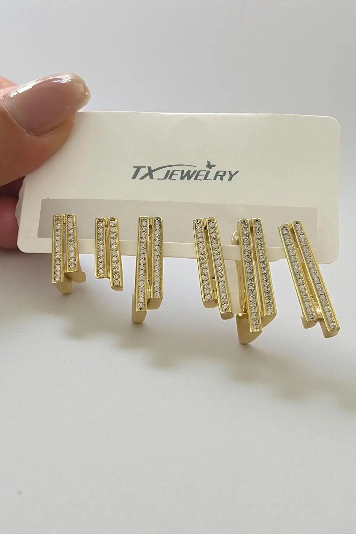 Altın Renk Taş Detaylı 14K Altın Kaplama TX 6lı Küpe Set