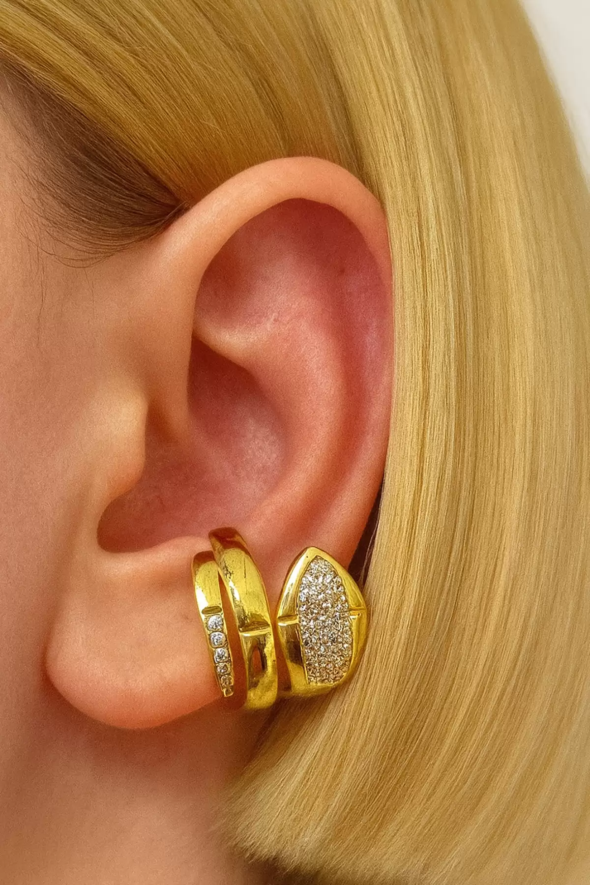 Altın Renk Taş Detaylı 14K Altın Kaplama TX Ear Cuff (Tek)