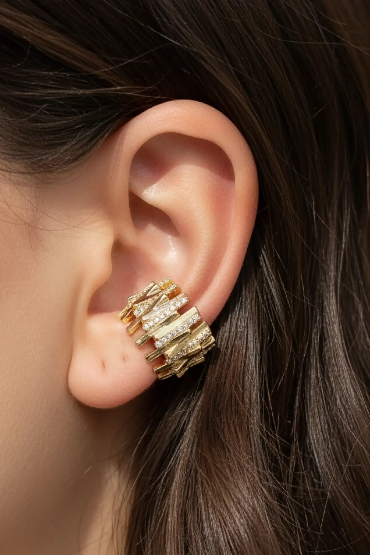 Altın Renk Taş Detaylı 14K Altın Kaplama TX Ear Cuff (Tek)