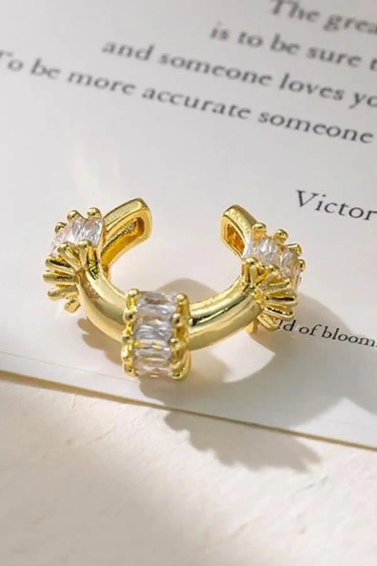 Altın Renk Taş Detaylı 14K Altın Kaplama TX Ear Cuff (Tek)