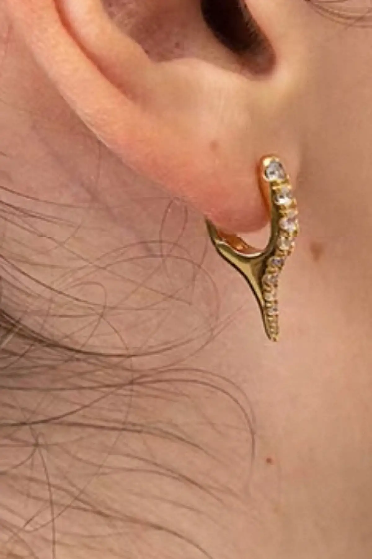 Altın Renk Taş Detaylı 14K Altın Kaplama TX Küpe (Çift)