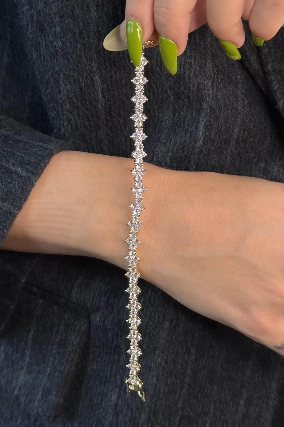 Altın Renk Taş Detaylı 14K Altın Kaplama VİP Bileklik