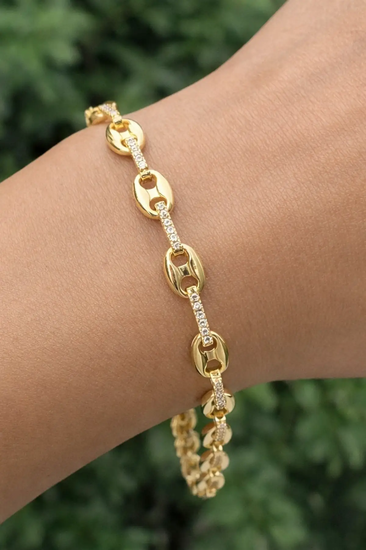 Altın Renk Taş Detaylı 14K Altın Kaplama VİP Bileklik