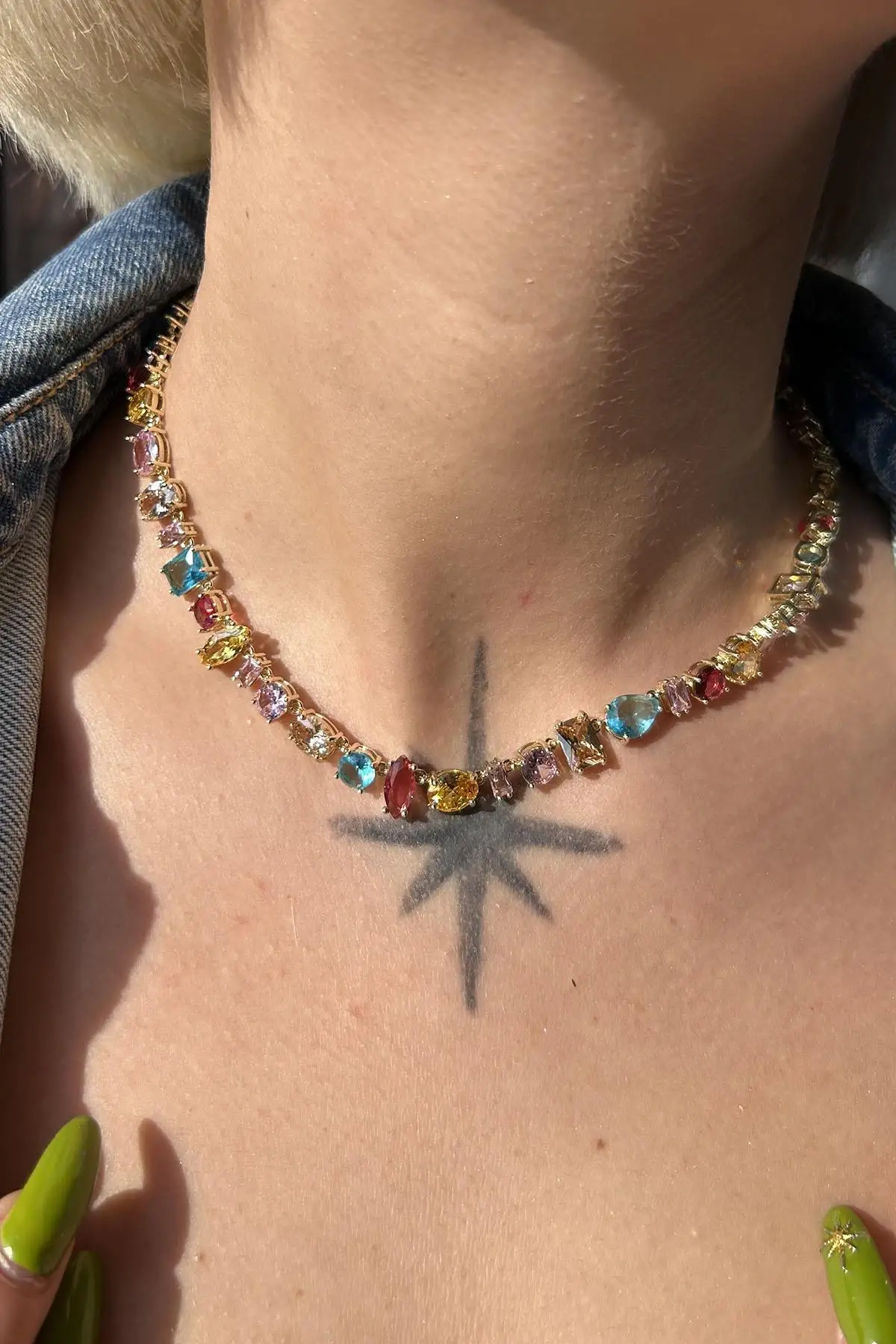 Altın Renk Taş Detaylı 14K Altın Kaplama VİP Kolye