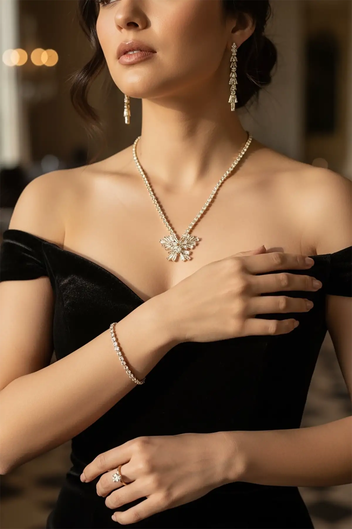 Altın Renk Taş Detaylı 4lü Abiye Set