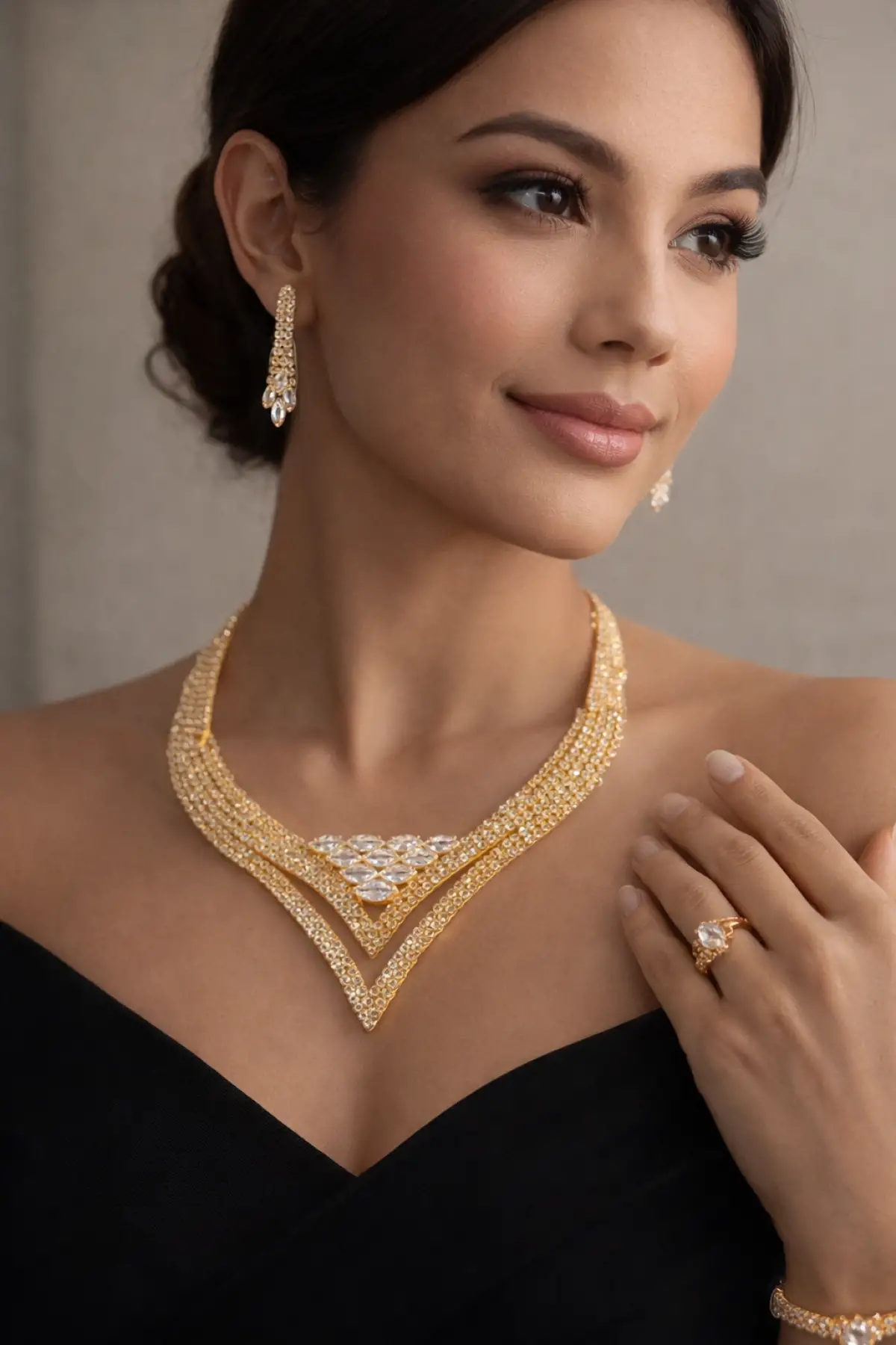 Altın Renk Taş Detaylı 4lü Abiye Set