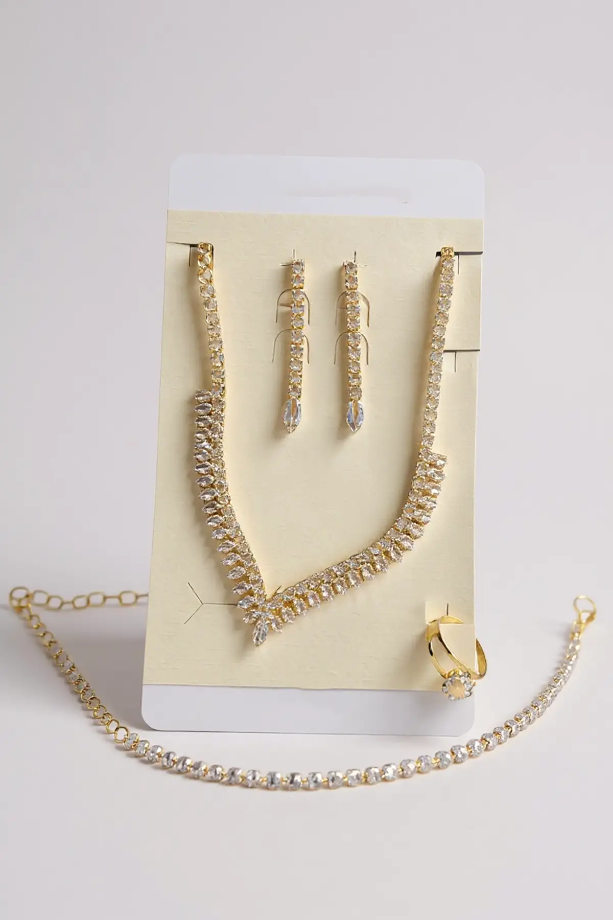 Altın Renk Taş Detaylı 4lü Abiye Set