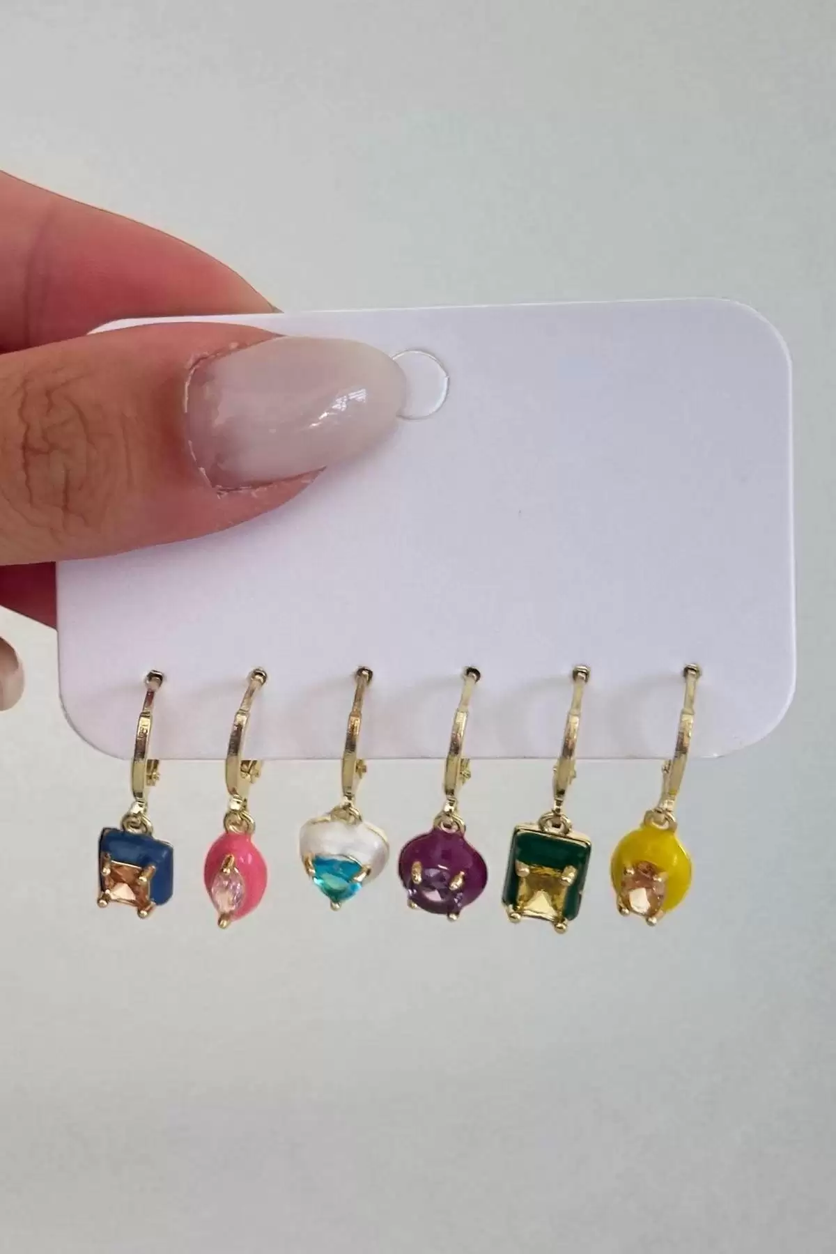 Altın Renk Taş Detaylı 6lı Küpe Set