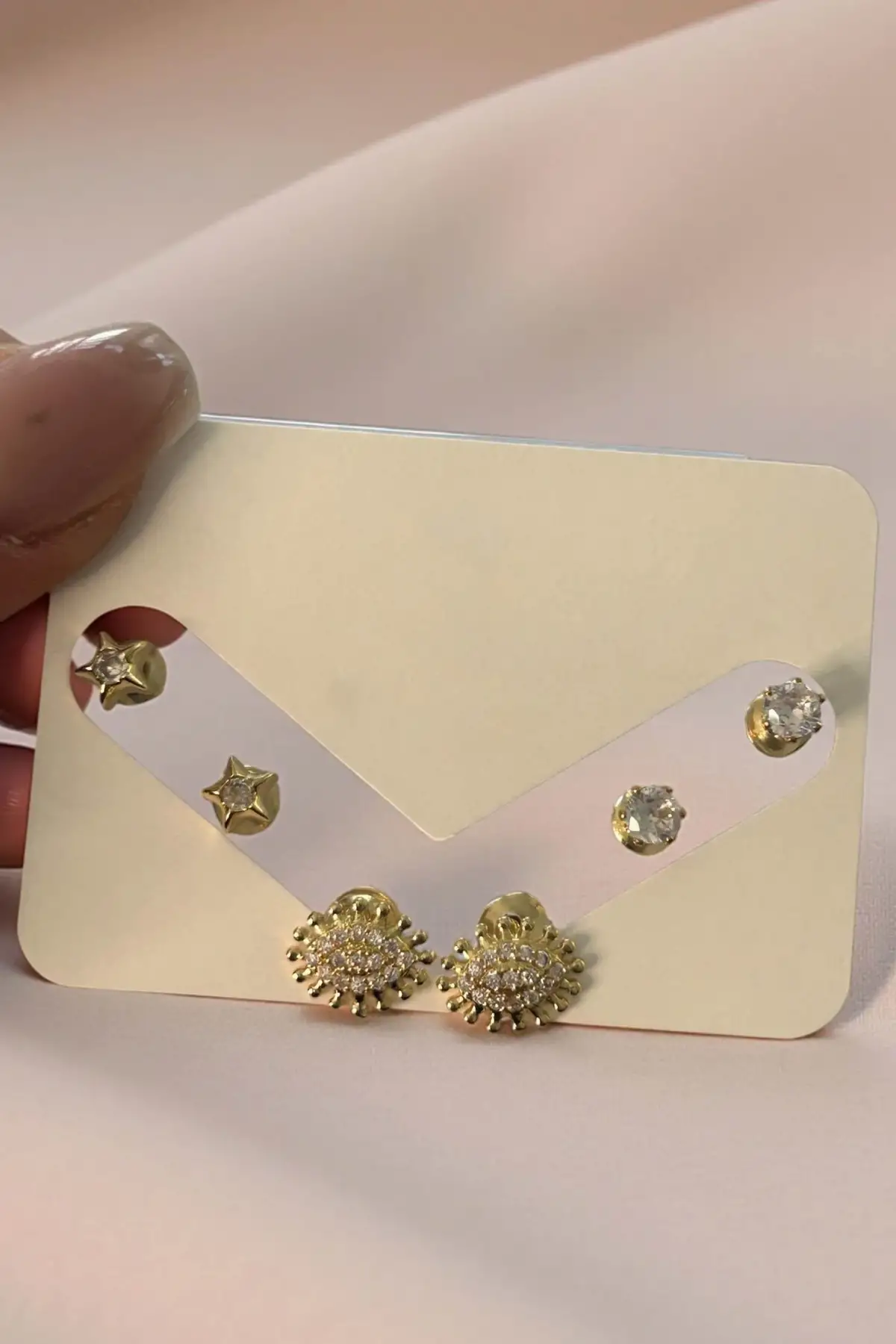 Altın Renk Taş Detaylı 6lı Küpe Set