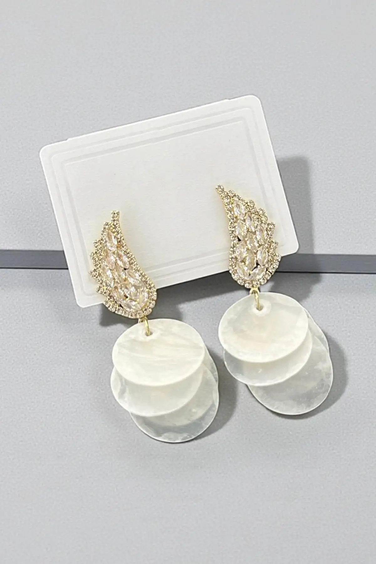 Altın Renk Taş Detaylı Abiye Küpe (Çift)