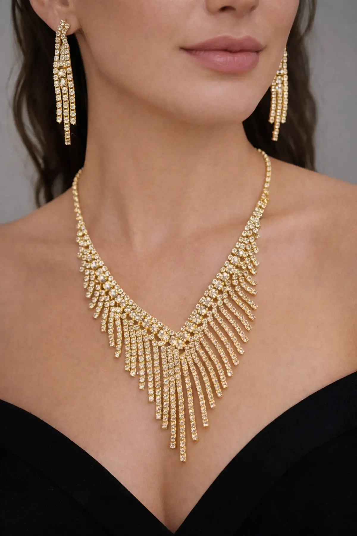 Altın Renk Taş Detaylı Abiye Set