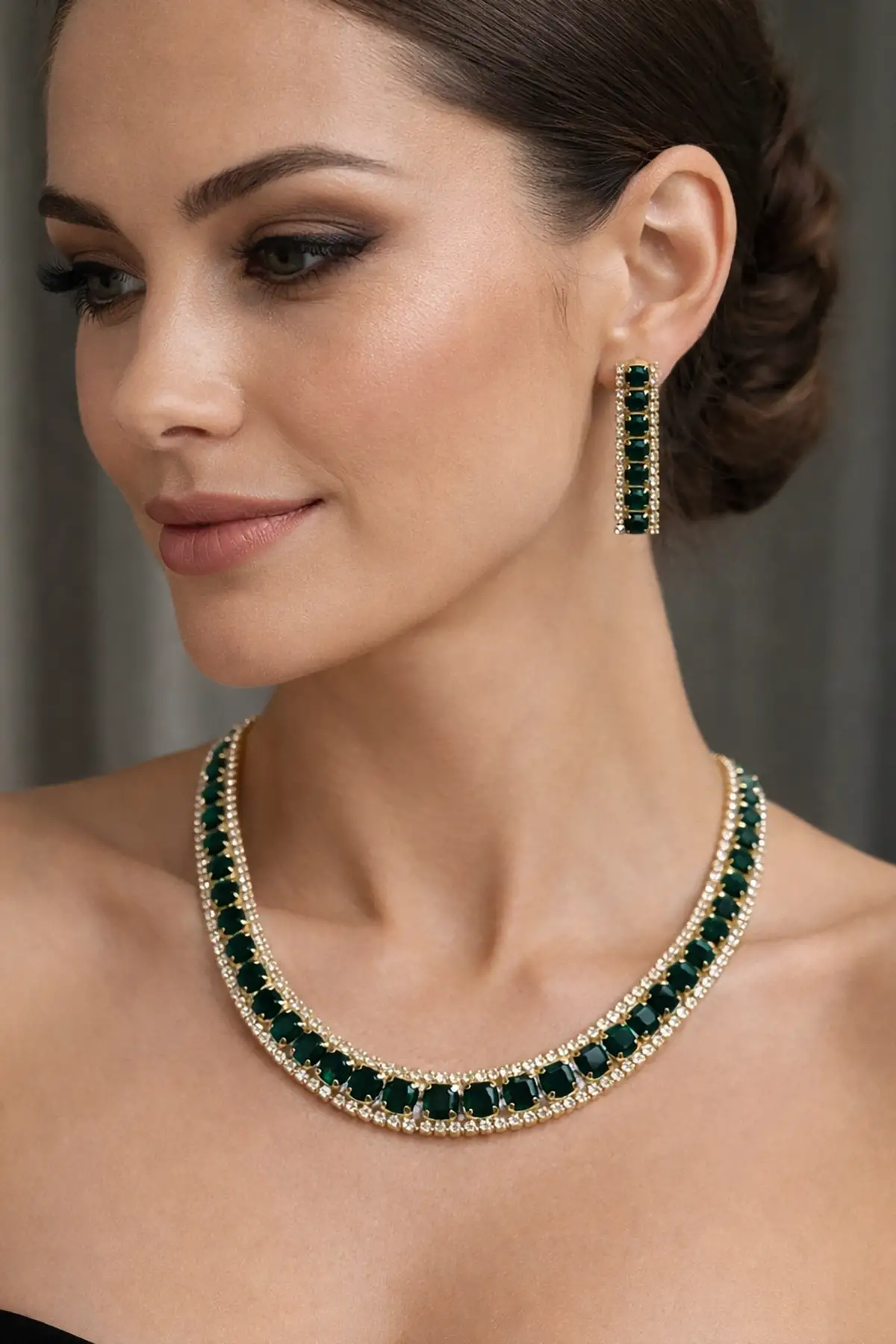 Altın Renk Taş Detaylı Abiye Set