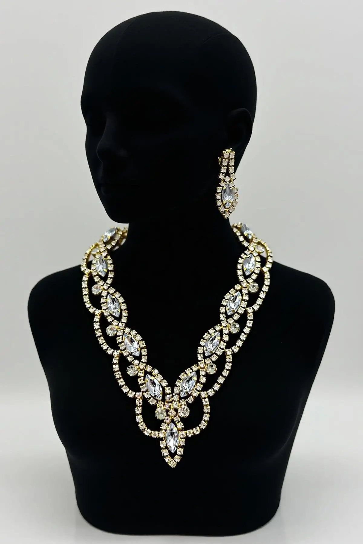 Altın Renk Taş Detaylı Abiye Set