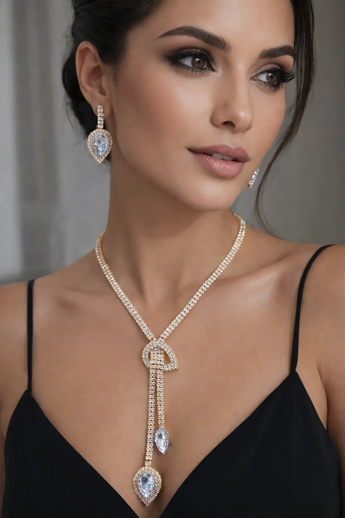 Altın Renk Taş Detaylı Abiye Set