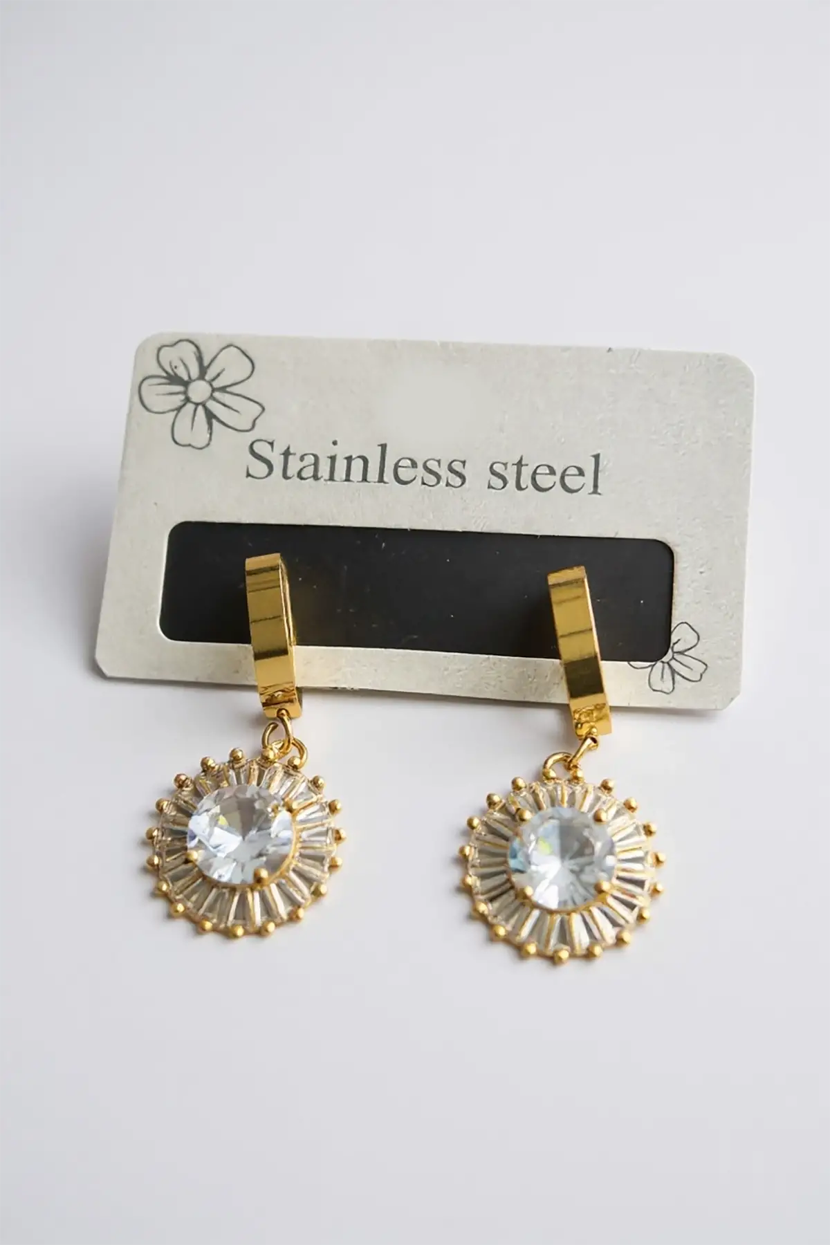 Altın Renk Taş Detaylı Çelik Küpe (Çift)