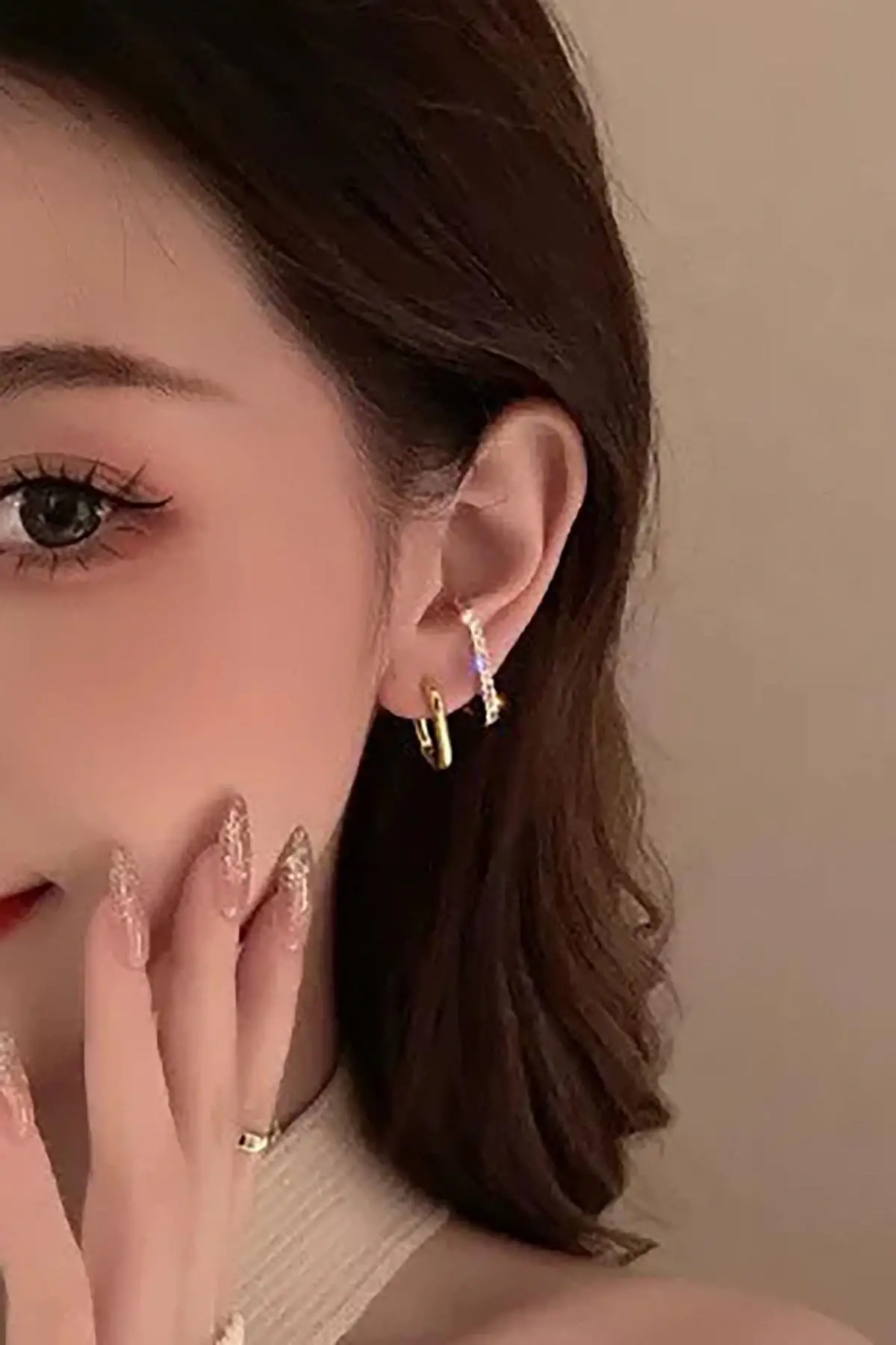 Altın Renk Taş Detaylı Çelik Küpe (Çift)