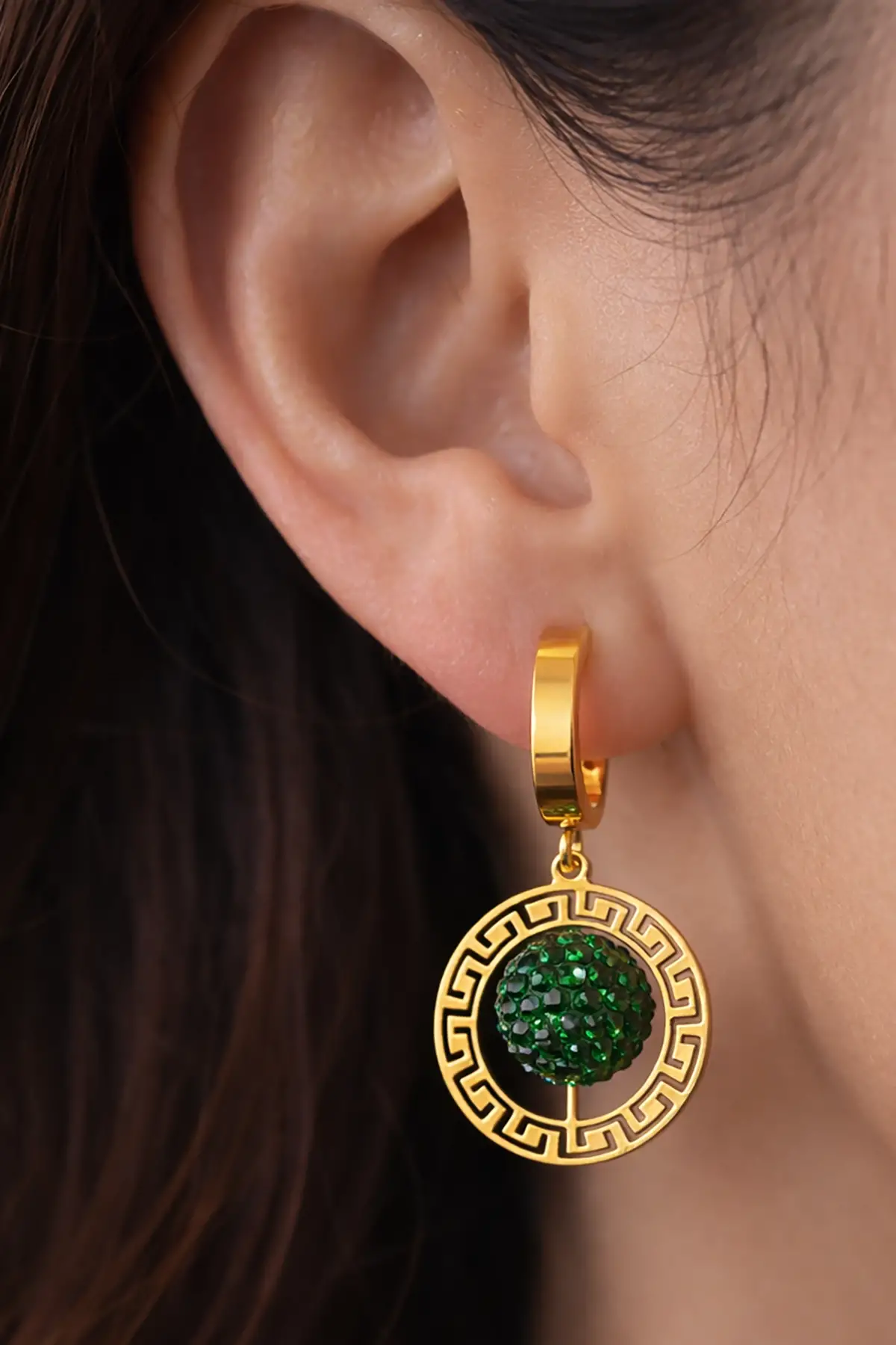 Altın Renk Taş Detaylı Çelik Küpe (Çift)