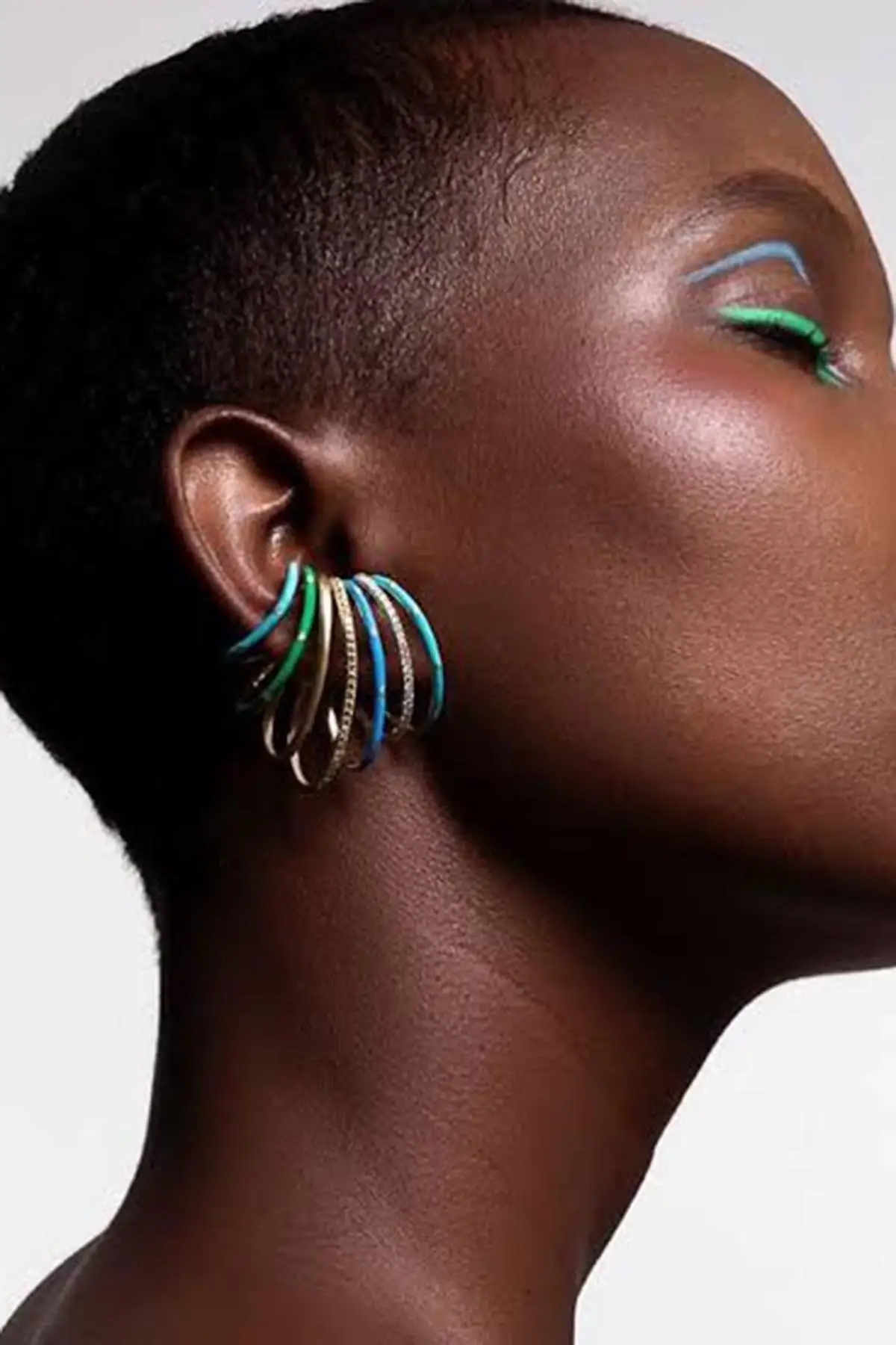 Altın Renk Taş Detaylı Ear Cuff (Tek)