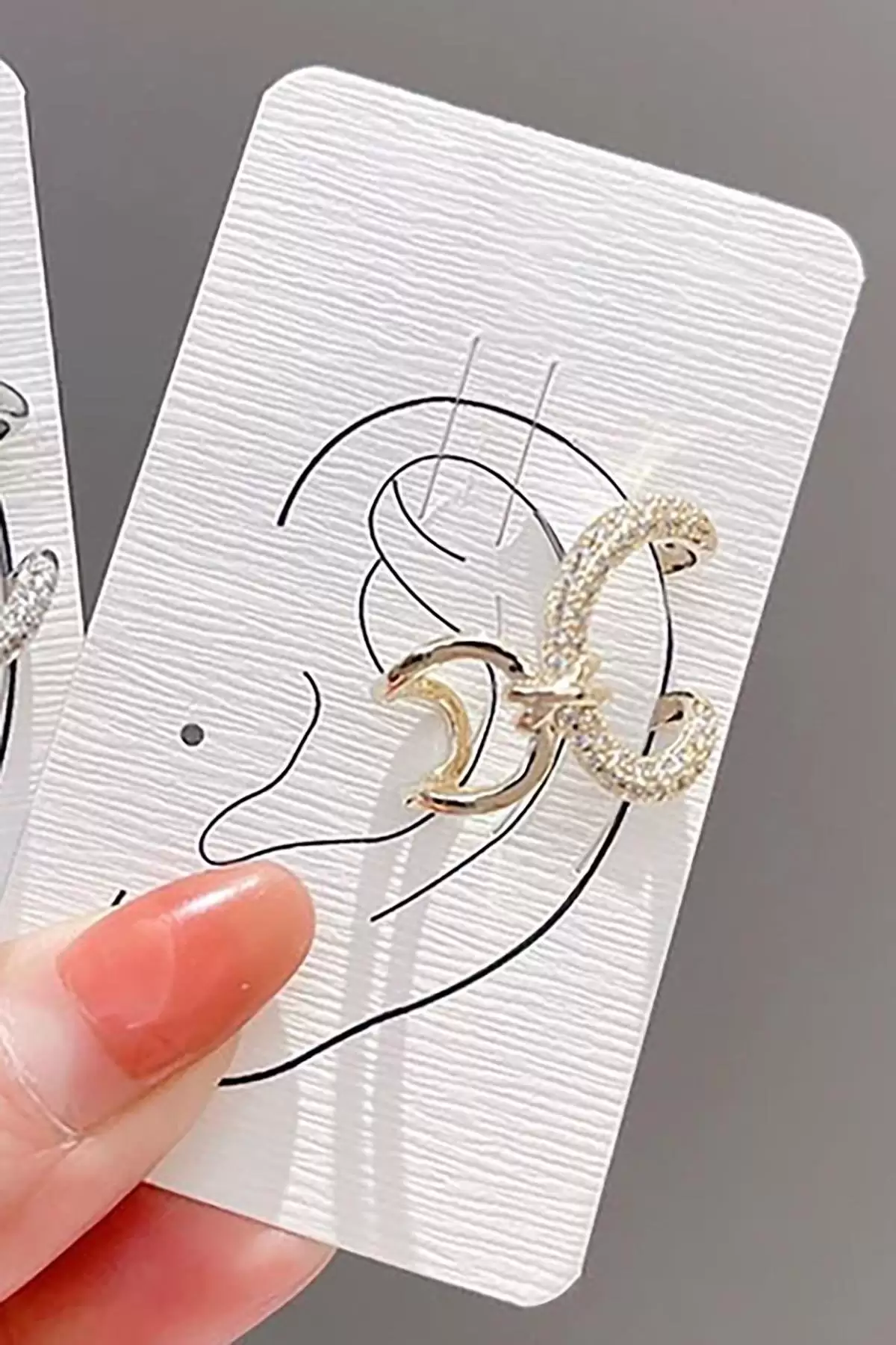 Altın Renk Taş Detaylı Ear Cuff (Tek)