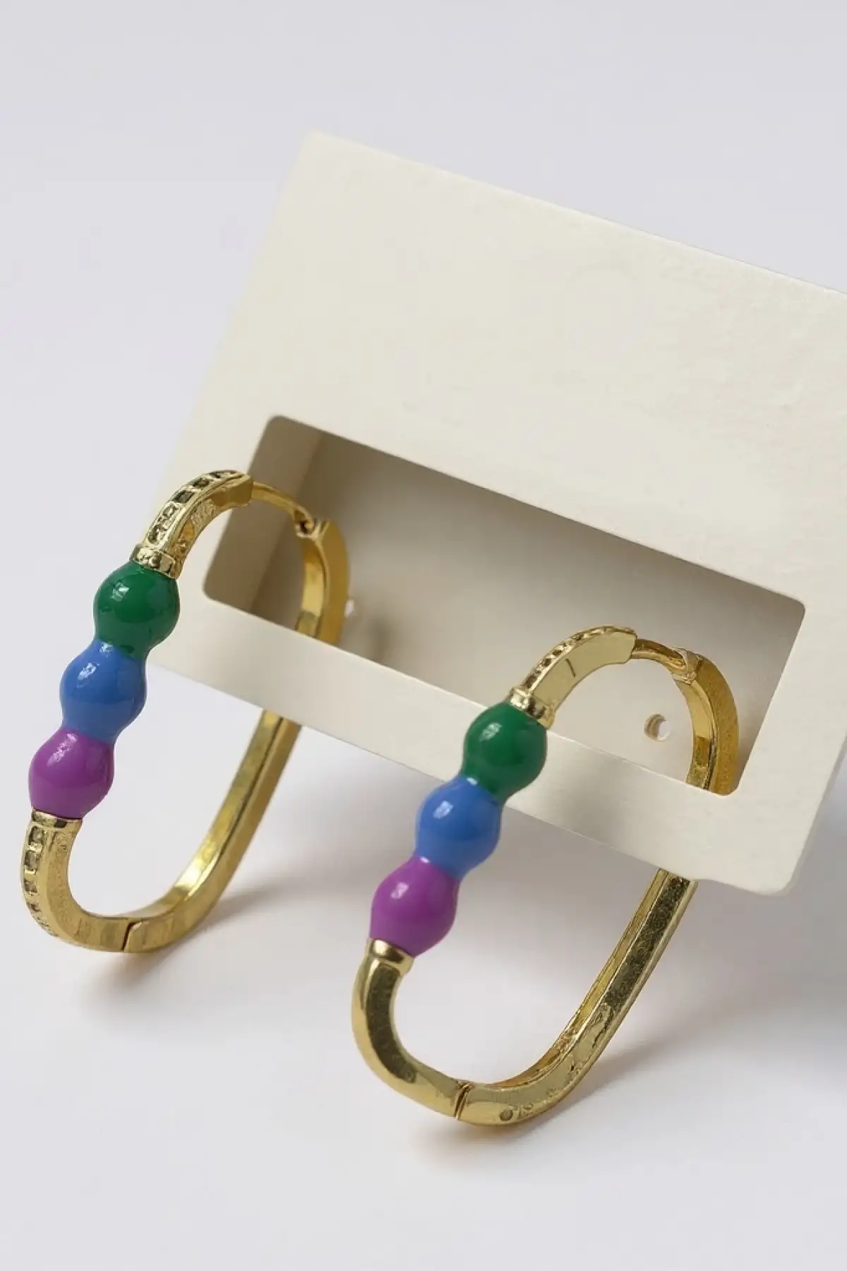 Altın Renk Taş Detaylı Küpe (Çift)