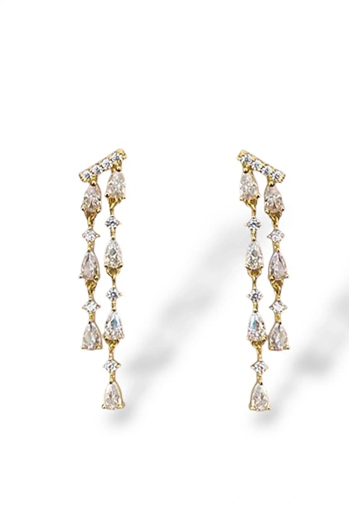 Altın Renk Taş Detaylı Küpe (Çift)