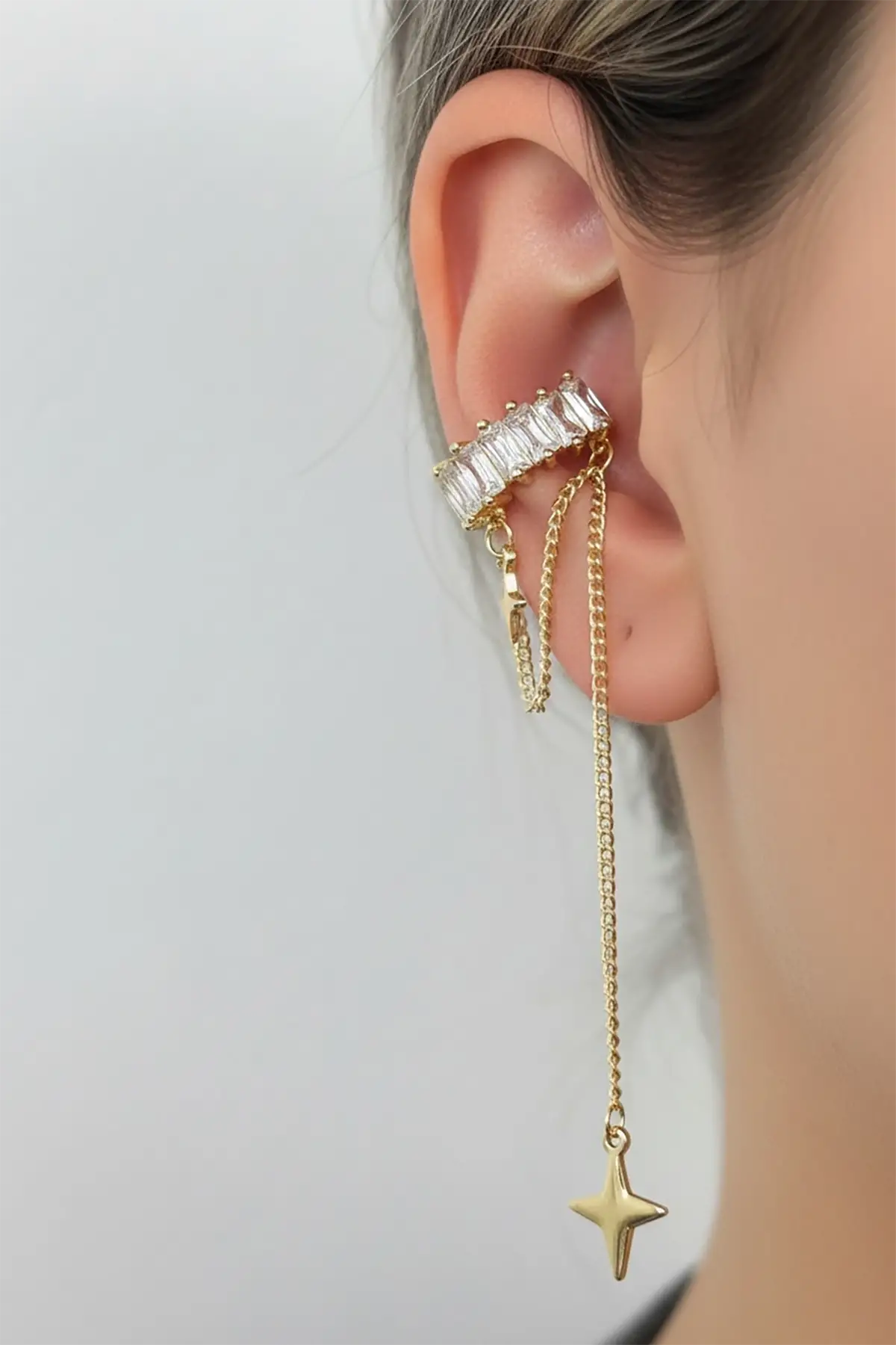 Altın Renk Taş Detaylı Sallantılı 14K Altın Kaplama TX Ear Cuff (Tek)