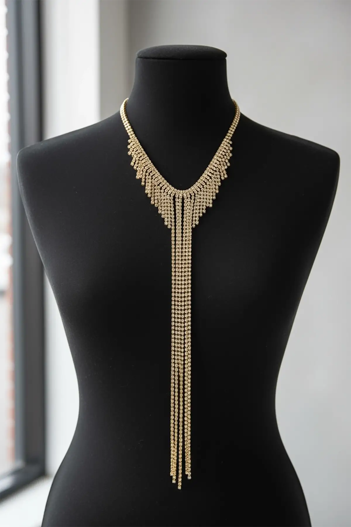 Altın Renk Taş Detaylı Tasarım Abiye Kolye