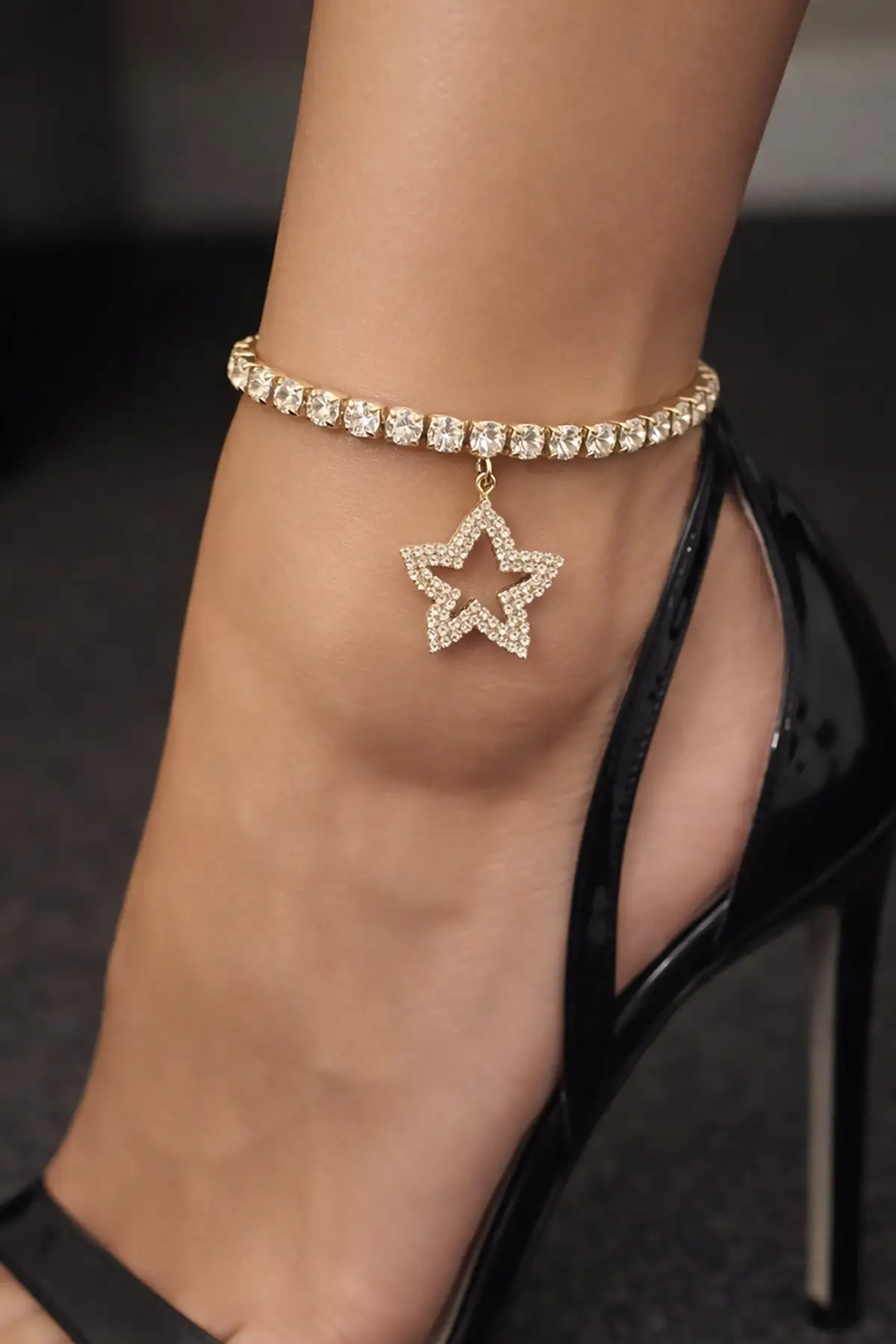 Altın Renk Taş Detaylı Tasarım Halhal