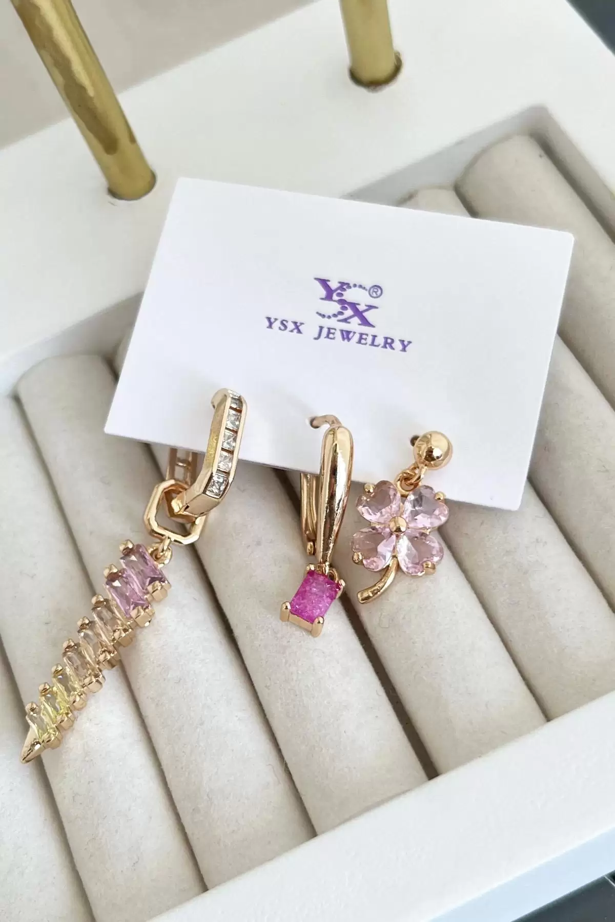 Altın Renk Taş Detaylı VİP 3lü YSX Küpe Set
