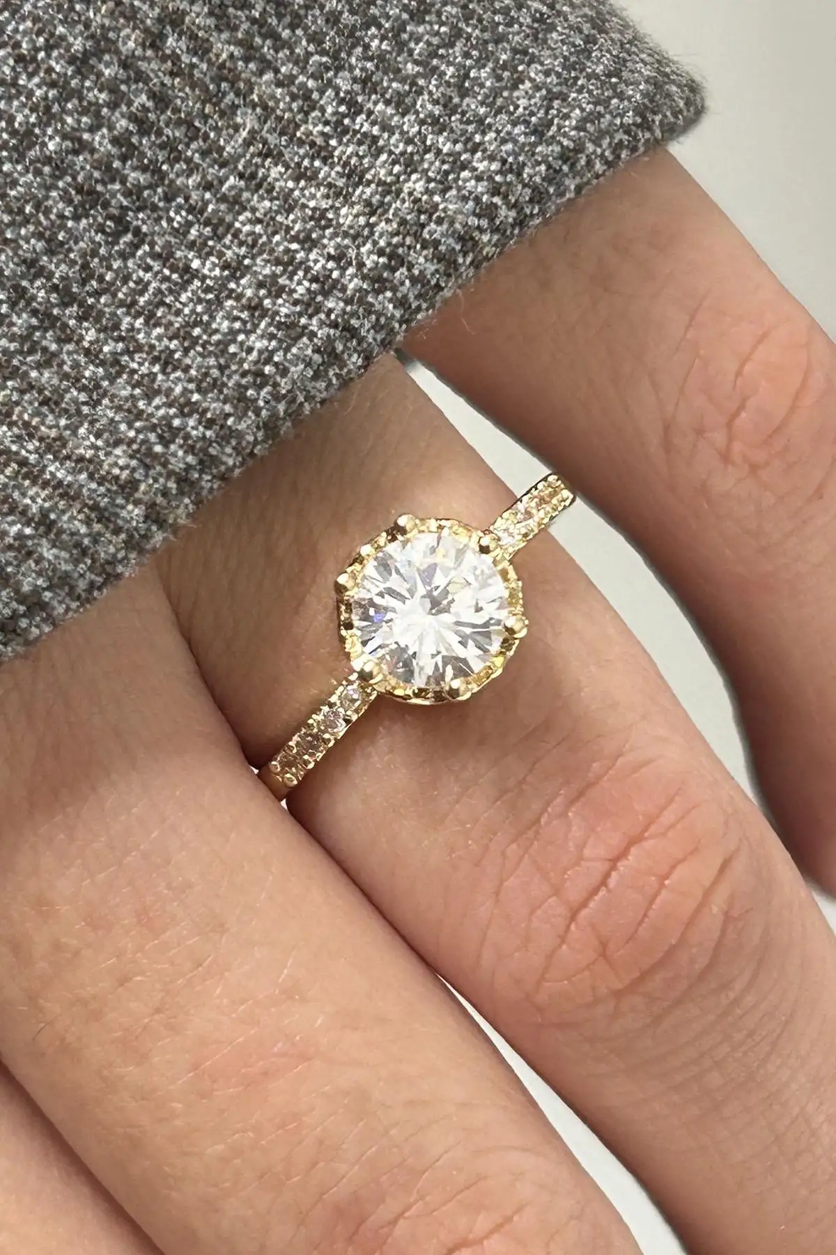 Altın Renk Tektaş Detaylı Ayarlanabilir Yüzük