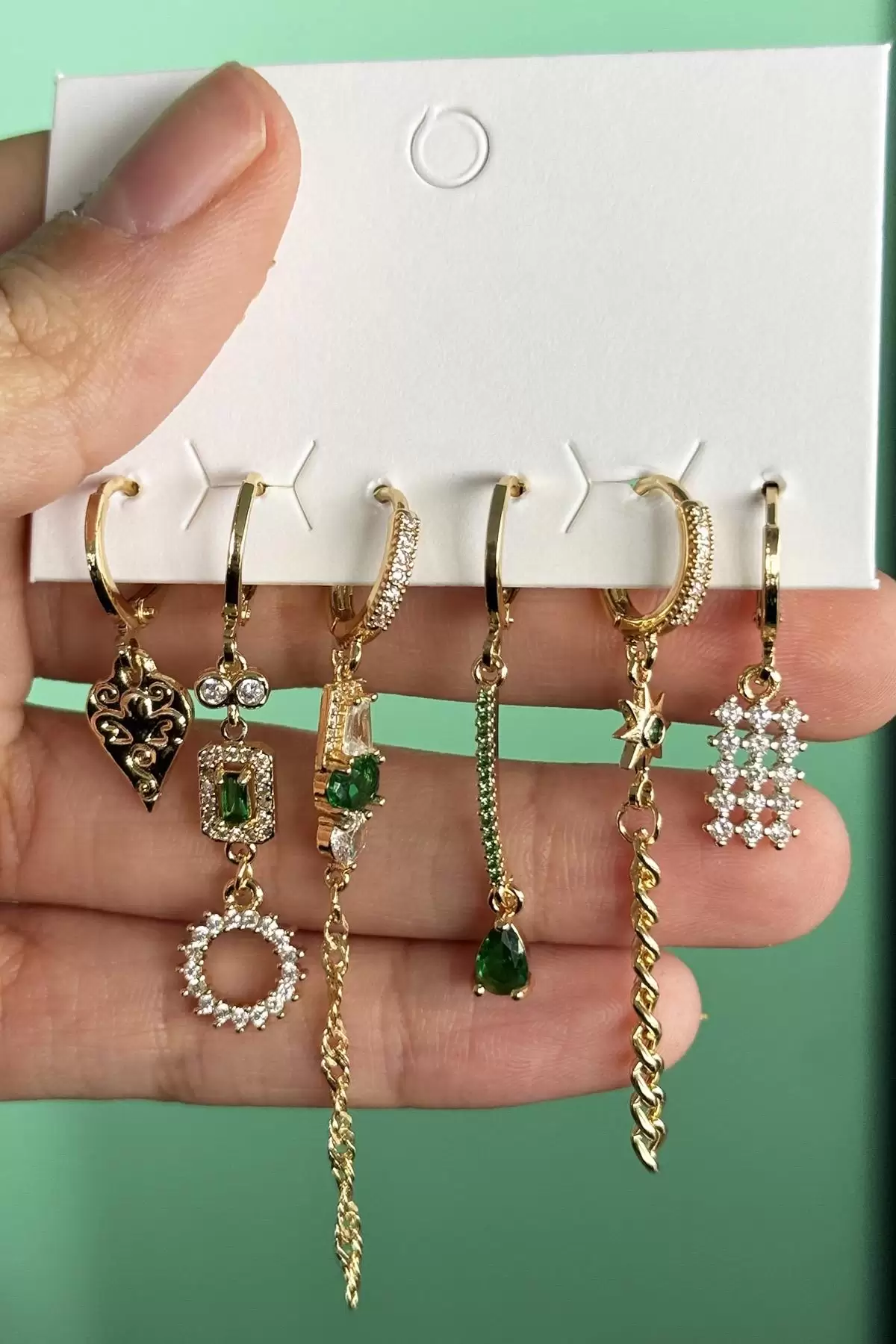 Altın Renk Yeşil Taş Detaylı 6lı Küpe Set