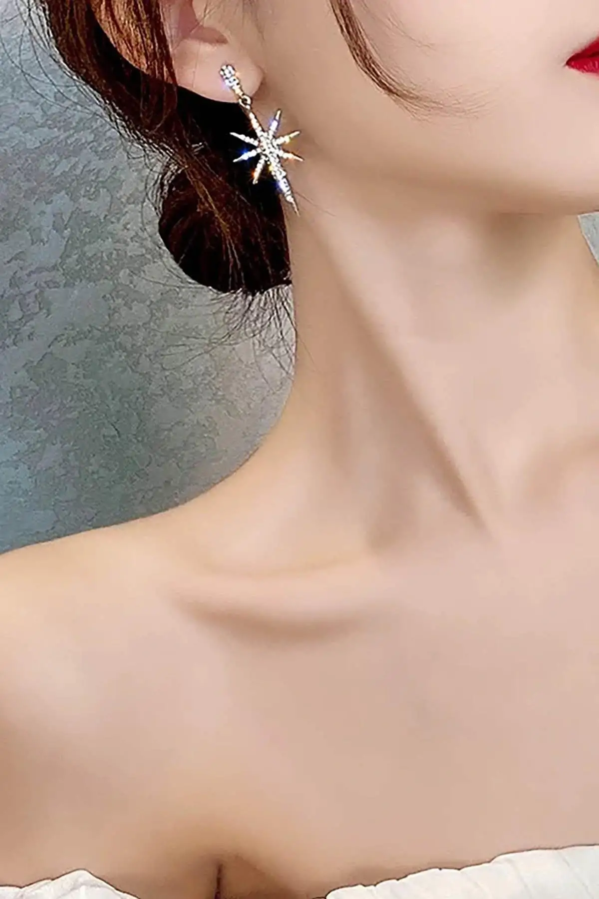 Altın Renk Yıldız Figürlü Çelik Küpe (Çift)