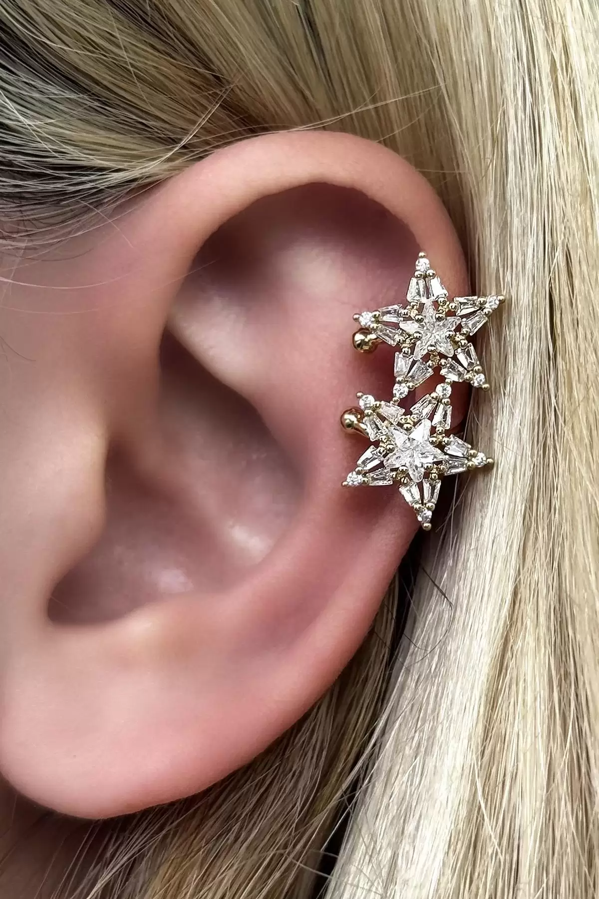 Altın Renk Yıldız Figürlü Taş Detaylı Ear Cuff (Tek)