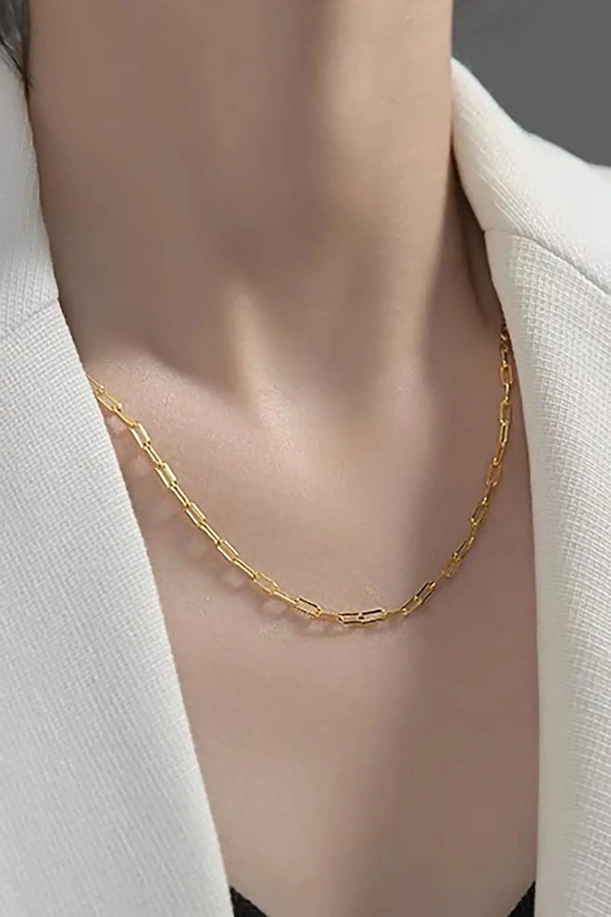 Altın Renk Zincir Detaylı Unisex Çelik Kolye