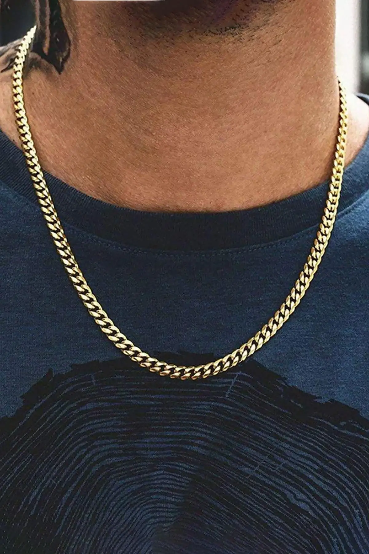 Altın Renk Zincir Detaylı Unisex Çelik Kolye