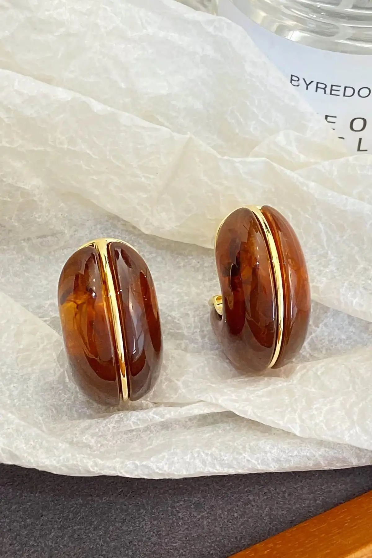 Altın Ve Kahve Renk Taş Detaylı Küpe (Çift)